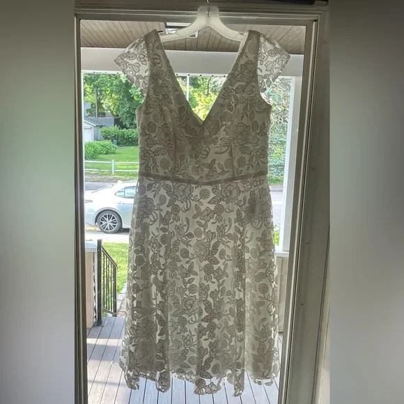 White Dress - Picture 2 of 3